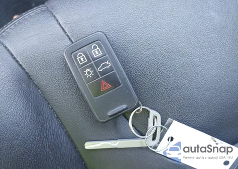 2016 Volvo Xc60 T5 Drive-E Premier из США, поврежденный, VIN YV440MDK1G2853880